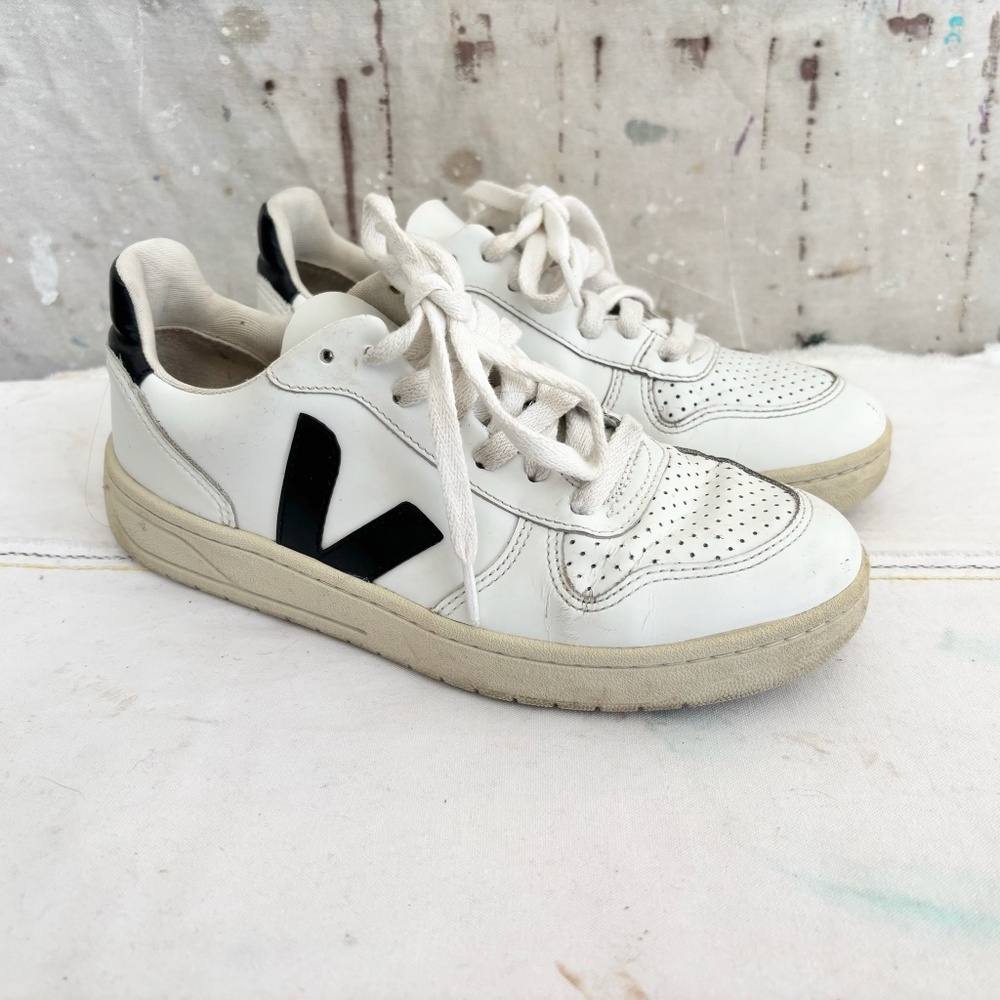 Veja V-10 Black White Leather Sneakers